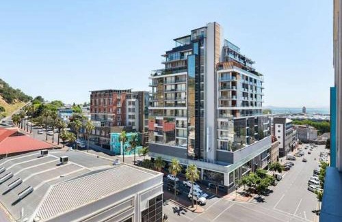 Bo'Kaap Apartment | Stylish 1 Bed in De Waterkant Loadshedding Free