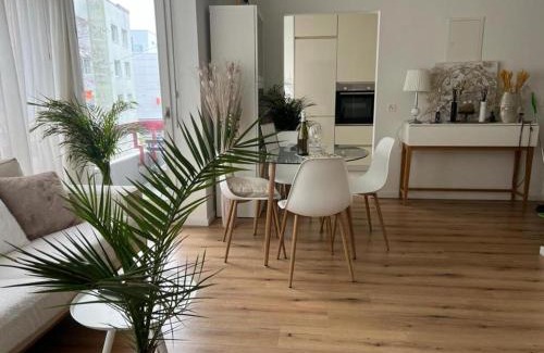 Matthaus Apartment | Stylish 1-bedroom condo close to exhibition square