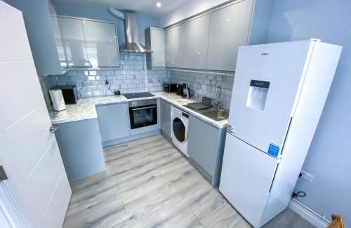 Harringay Apartment | Stylish 1 Bedroom Flat - 5 Guest London- F1