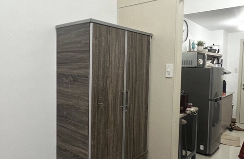 Las Pinas Apartment | Stylish 1BR Condo SM Southmall w/100mbps wifi Netflix Disney +