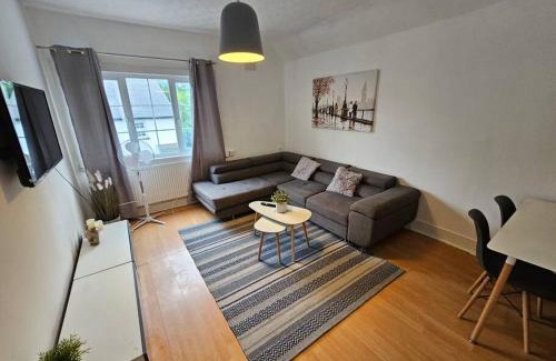 Hunton Bridge Apartment | Stylish 2 Bed Apt - Harry Potter/Leavesden Studios/Watford/Hemel Hempstead - Families/Professionals & Contractors Welcome - Serviced Accomodation