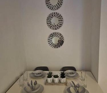 Hunton Bridge Apartment | Stylish 2 Bed Apt - Harry Potter/Leavesden Studios/Watford/Hemel Hempstead - Families/Professionals & Contractors Welcome - Serviced Accomodation