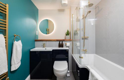 Southampton City Centre Apartment | Stylish 2-Bed City Centre Apartment with Free Parking - At Hem
