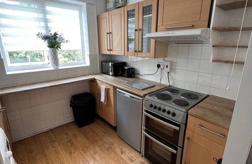 Tatenhill Apartment | Stylish 2-Bed Flat Allesley Coventry | BHX NEC