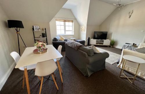 Norwich Apartment | Stylish -2 Bed -Heart of the City - Parking- Wi-fi- Award Winning- Grade II Listed