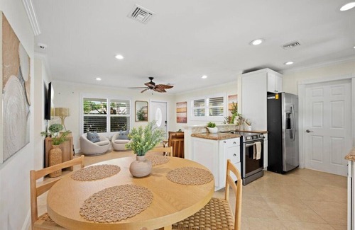 Tequesta House | Stylish 2-Bedroom, 2-Bathroom Home with Heated Pool – Just Steps from the Beach!