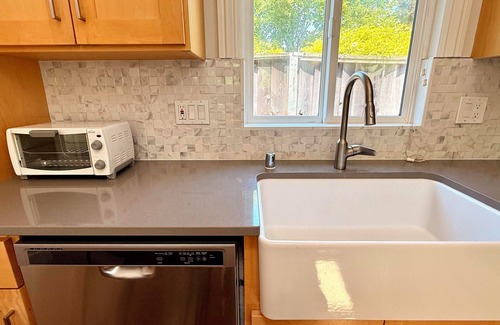 Cupertino House | Stylish 2-Bedroom ADU in Heart of Silicon Valley with AC