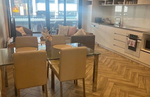 Kingston Apartment | Stylish 2-Bedroom Apartment in Kingston