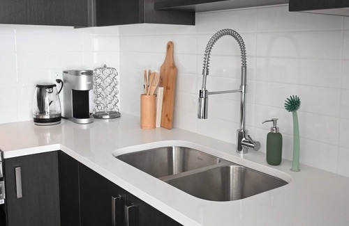 Fleetwood Apartment | Stylish 2-Bedroom Condo Premium Comfort, Central Location sleeps 4