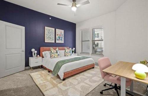 Far North Dallas Apartment | Stylish 2BR Apartment, Near Galleria Dallas, Free Parking, Gym & Pool