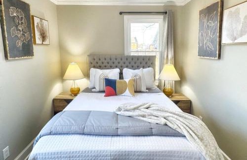 Decatur House | Stylish 2BR in Decatur - Big Deck - Pets OK - Fire Pit