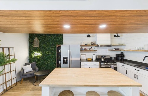 West Town Apartment | Stylish 2BR | Patio Oasis & Free Parking