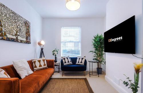 Chester House | Stylish 3-Bed City Centre Home in Chester by 53 Degrees Property, Ideal for Groups, Private Parking!