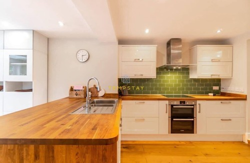 Windsor City Centre House | STYLISH 3 BED COTTAGE❤WALK 2 ALL SIGHTS & HIGH ST