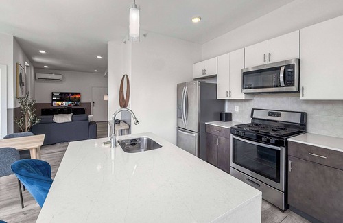 Olde Kensington Apartment | Stylish 3BD | Sleeps 6 | Northern Liberties