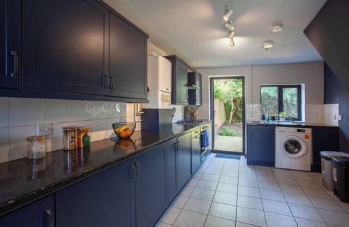 Hatfield House | Stylish 3Bed Home