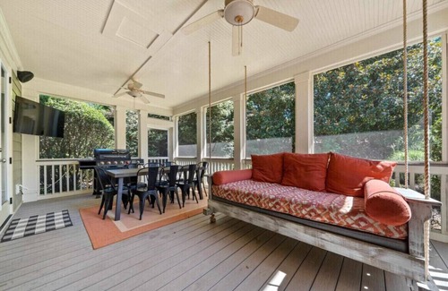 Reynolds Landing Cottage | Stylish 3BR Retreat in Reynolds Landing - Greensboro GA