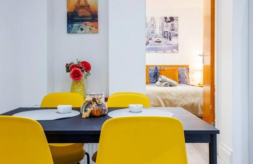 West Kensington Apartment | Stylish 3br3ba Retreat West Kensington Gem A