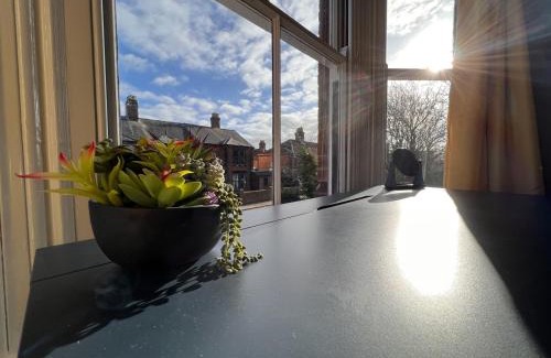 Norwich House | Stylish 4 bed house with parking in central Norwich