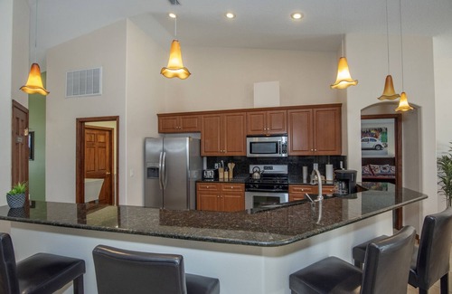 Inverness House | Stylish 4-bedroom Villa with Heated Pool