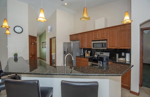 Inverness House | Stylish 4-bedroom Villa with Heated Pool