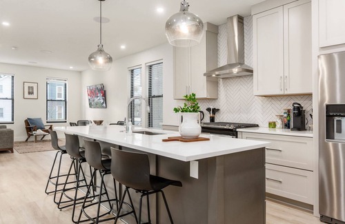 Merion Village House | Stylish 4BR in Merion Village PD