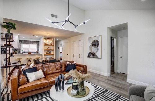 Allen House | Stylish Allen Home near Watters Creek Village