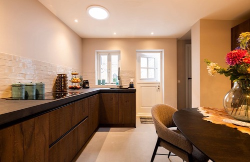 Centrum House | Stylish and elegantly furnished home in the charming, historic Vijfhoek district of Haarlem.