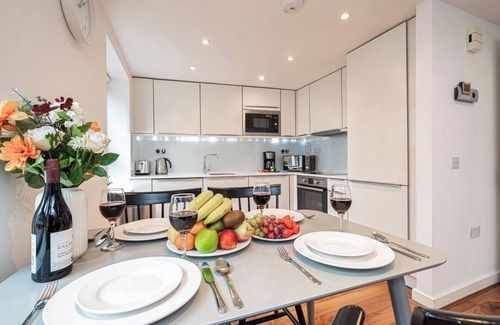 The City of London Apartment | Stylish Apartment on Lombard Lane