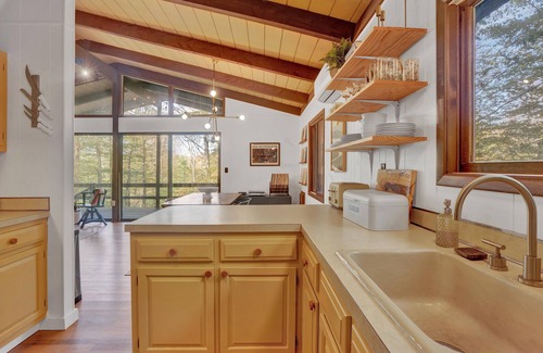 Gouldsboro Ski Chalet | Stylish Cabin in Poconos Resort - Indoor/Outdoor Pools, Lakes, Kayaks, and more!