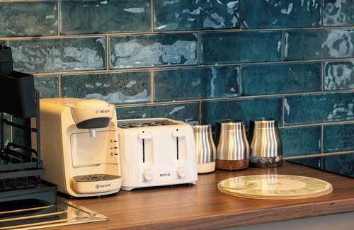 Plasnewydd Apartment | Stylish Cardiff Flats Near Uni City Centre