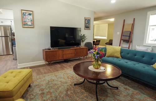 Cedar City House | Stylish centrally located 5-bedroom house in enjoyable Cedar City with AC, WiFi