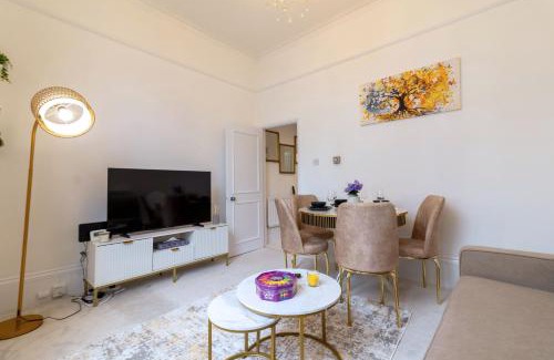 Chelsea Apartment | Stylish Chelsea Apartment