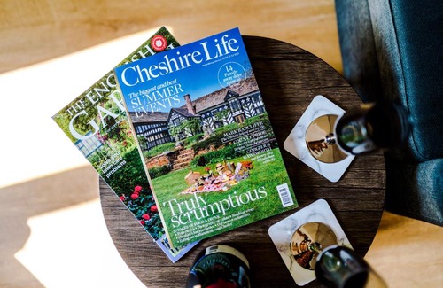 Chester Apartment | Stylish Chester City Centre apartment by 53 Degrees Property, Ideal for Couples & Business Professionals - Sleeps 4