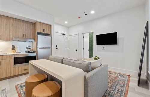 Main - Military Plaza Hotel | Stylish City Getaway w/Modern Amenities – Easy Access to San Antonio Sights