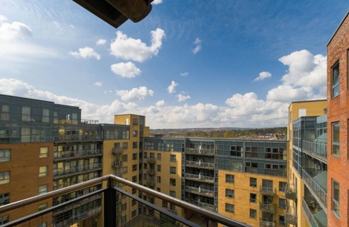 Sheffield Apartment | Stylish City Location with WiFi - West One