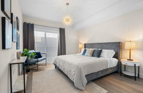 Parkside Apartment | Stylish Condo, Walk to Dining, 5 Min to Beach