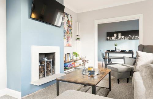 Bournemouth House | Stylish & Convenient 4BR House w/Garden & Parking