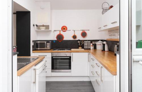 Newlyn House | Stylish Cornish Village 3 bedroom house old Newlyn