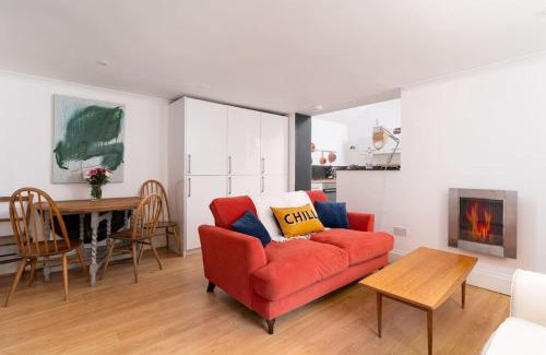 Newlyn House | Stylish Cornish Village 3 bedroom house old Newlyn