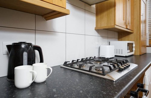 Dalston Apartment | Stylish & Cosy Studio in the Heart of London