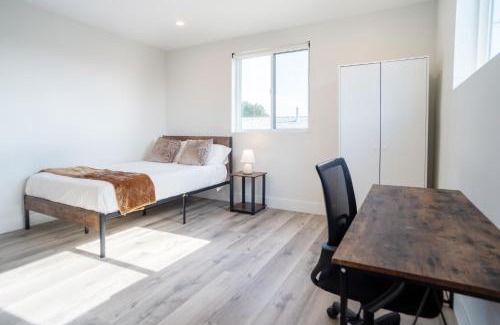 Downtown Los Angeles House | Stylish & Cozy Retreat Near USC & Downtown LA