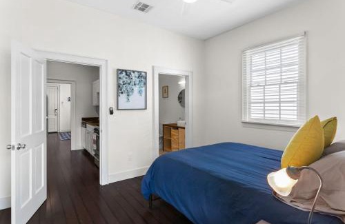 Seventh Ward House | Stylish Creole Cottage 1 BD Home Central Location