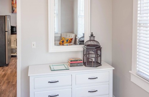 Greenville Downtown Apartment | Stylish Downtown Greenville Apartmentn1 Block Off Main Street