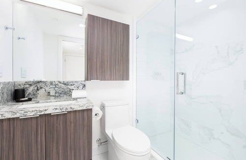 Downtown Vancouver Hotel | Stylish Downtown Studio Apartment in Vancouver's Beach District