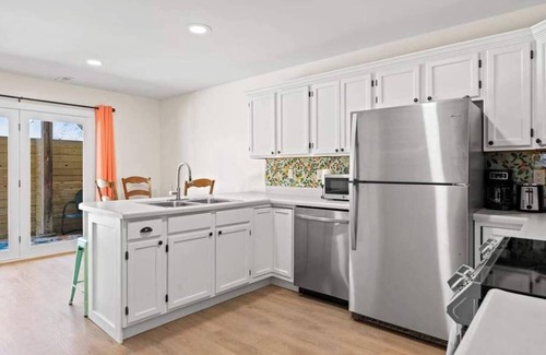 Richmond Apartment | Stylish, Fully Furnished Apartments - Comfort and Convenience, Just Like Home