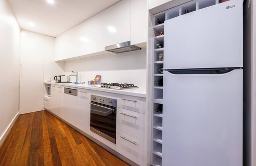 Cammeray Apartment | Stylish garden 1 bedroom unit - Cammeray
