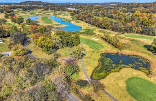 Rockford House | Stylish Getaway Near Knoxville, Airport & The Smokies