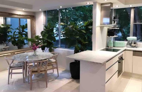 Elizabeth Bay Apartment | Stylish Harbourside Apartment in Elizabeth Bay