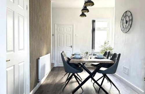 York Apartment | Stylish home in York - Free Wifi & Parking - Close to Racecourse & City Centre